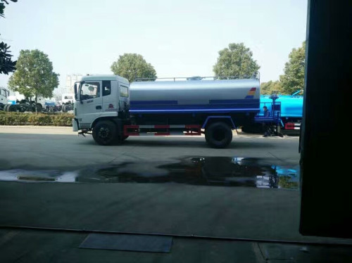 12噸東風御虎灑水車價格 12噸東風御虎灑水車價格