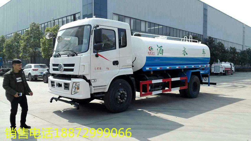 東風(fēng)15噸灑水車(chē) 東風(fēng)15噸灑水車(chē)