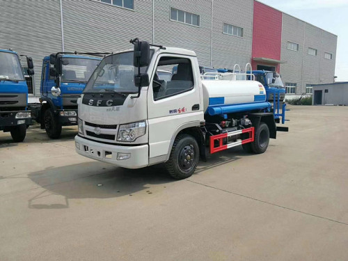 小型綠化灑水車(chē) 小型綠化灑水車(chē)