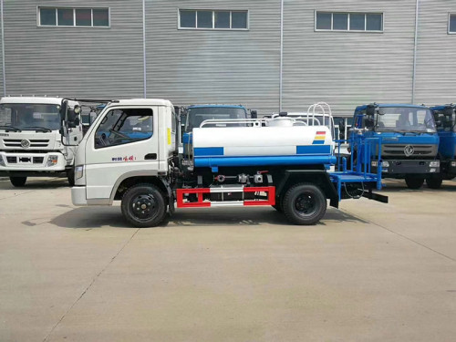小型綠化灑水車(chē) 小型綠化灑水車(chē)
