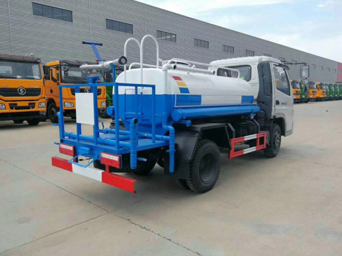 小型綠化灑水車(chē) 小型綠化灑水車(chē)