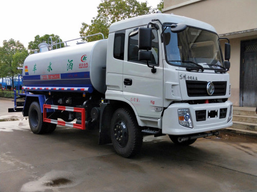 ������ˮ܇��������ˮ܇��(b��o)�r(ji��)�������|�L(f��ng)��ˮ܇�S���N��