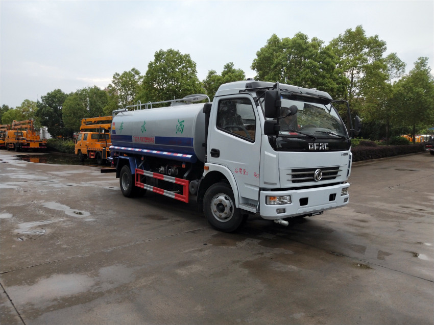 ������8����ˮ܇�N���������Ж|�L(f��ng)��������ˮ܇���a(ch��n)�S�����������F(tu��n)