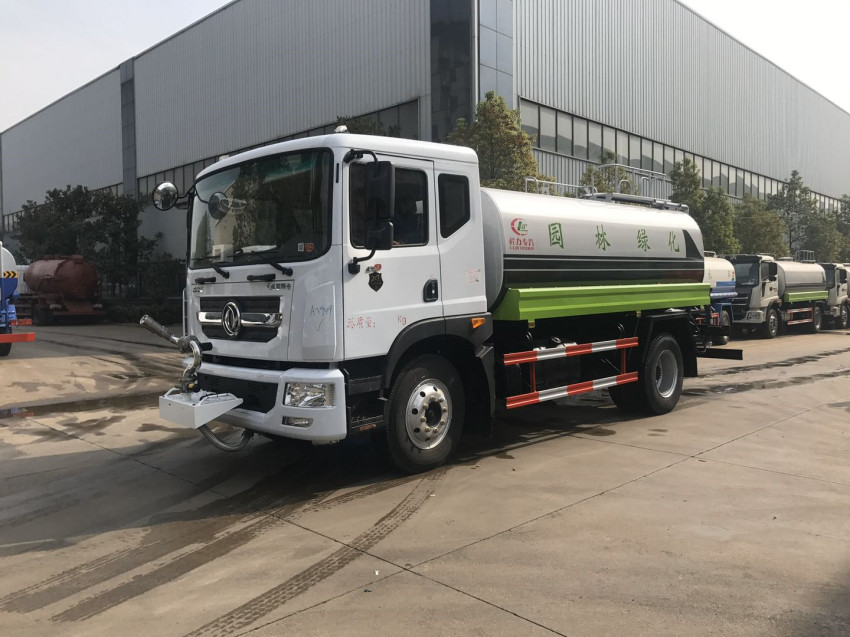 灑水車上戶 灑水車上戶