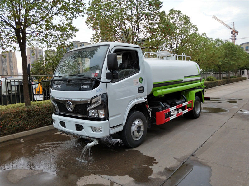 5方灑水車(chē)廠家直銷(xiāo)-5方灑水車(chē)價(jià)格報(bào)價(jià)-程力灑水車(chē)生產(chǎn)廠家 5方灑水車(chē)廠家直銷(xiāo)-5方灑水車(chē)價(jià)格報(bào)價(jià)-程力灑水車(chē)生產(chǎn)廠家